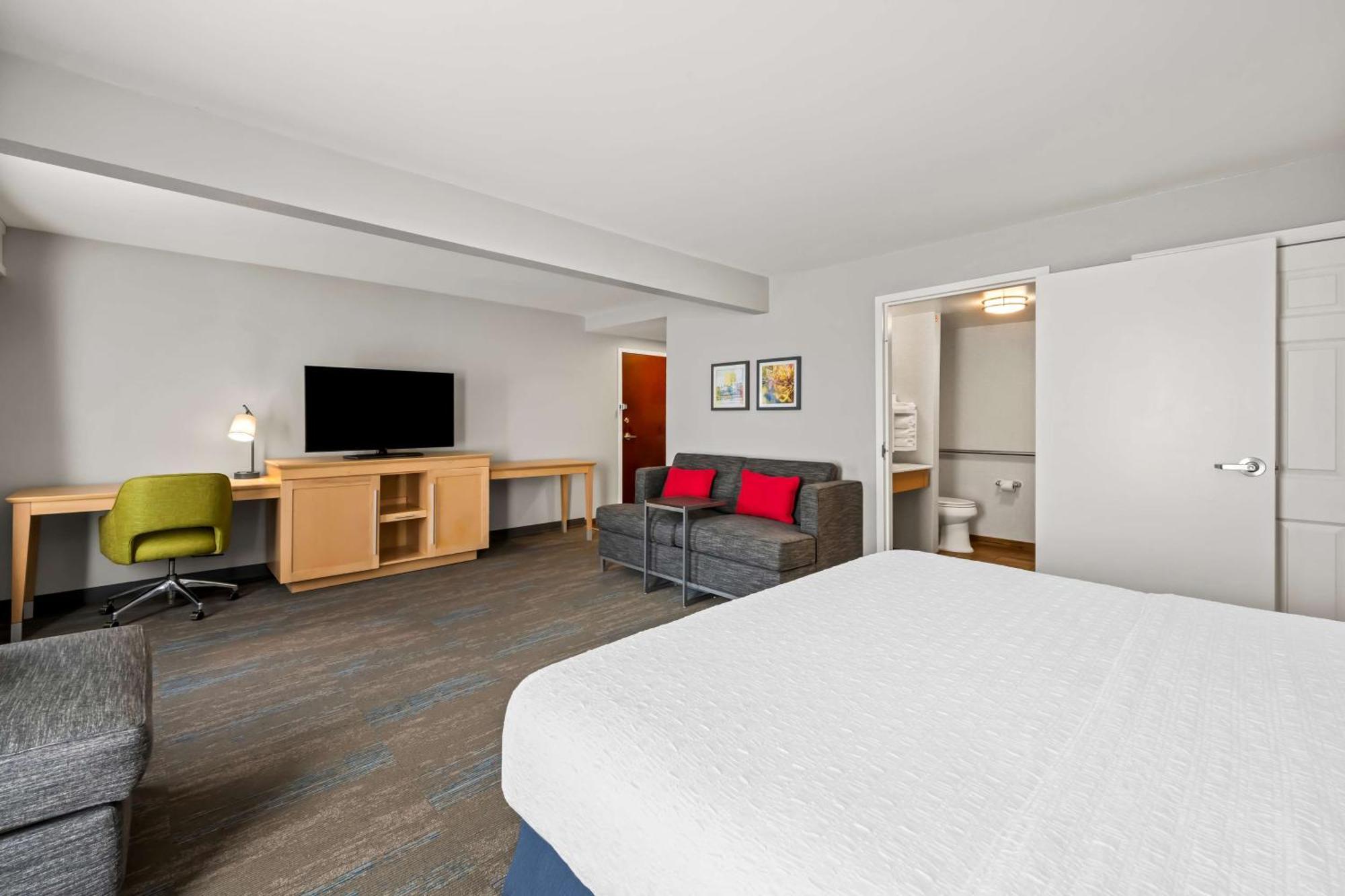 Hampton Inn & Suites Wilson I-95 Экстерьер фото