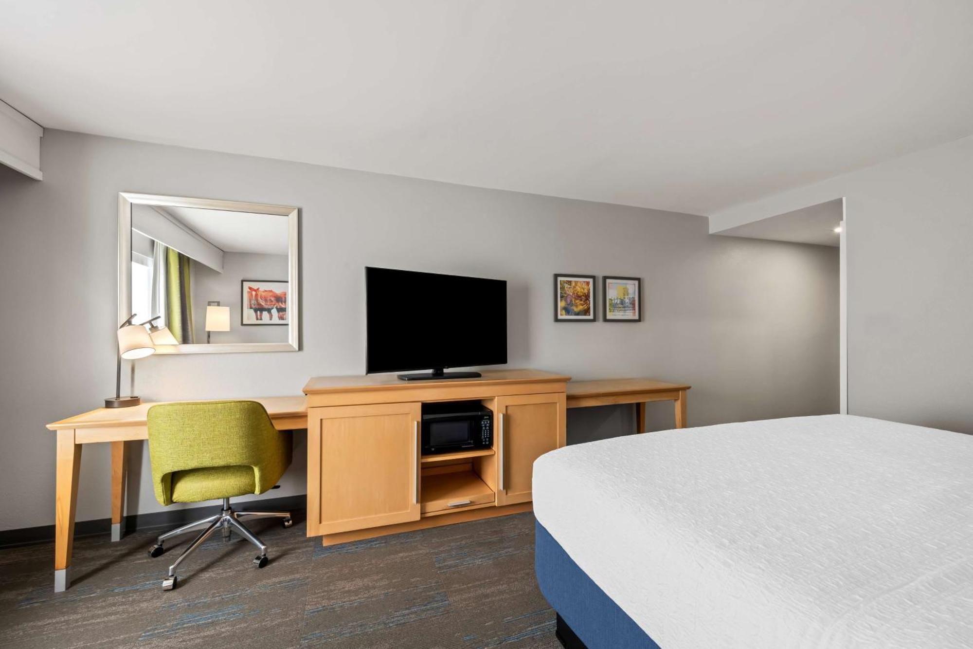 Hampton Inn & Suites Wilson I-95 Экстерьер фото